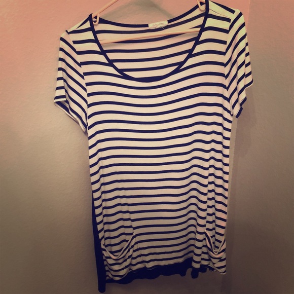 Black and white stripped tee - Picture 1 of 2